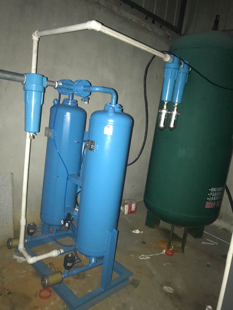 為什么在吸附干燥機(jī)進(jìn)氣口要裝設(shè)過濾器？